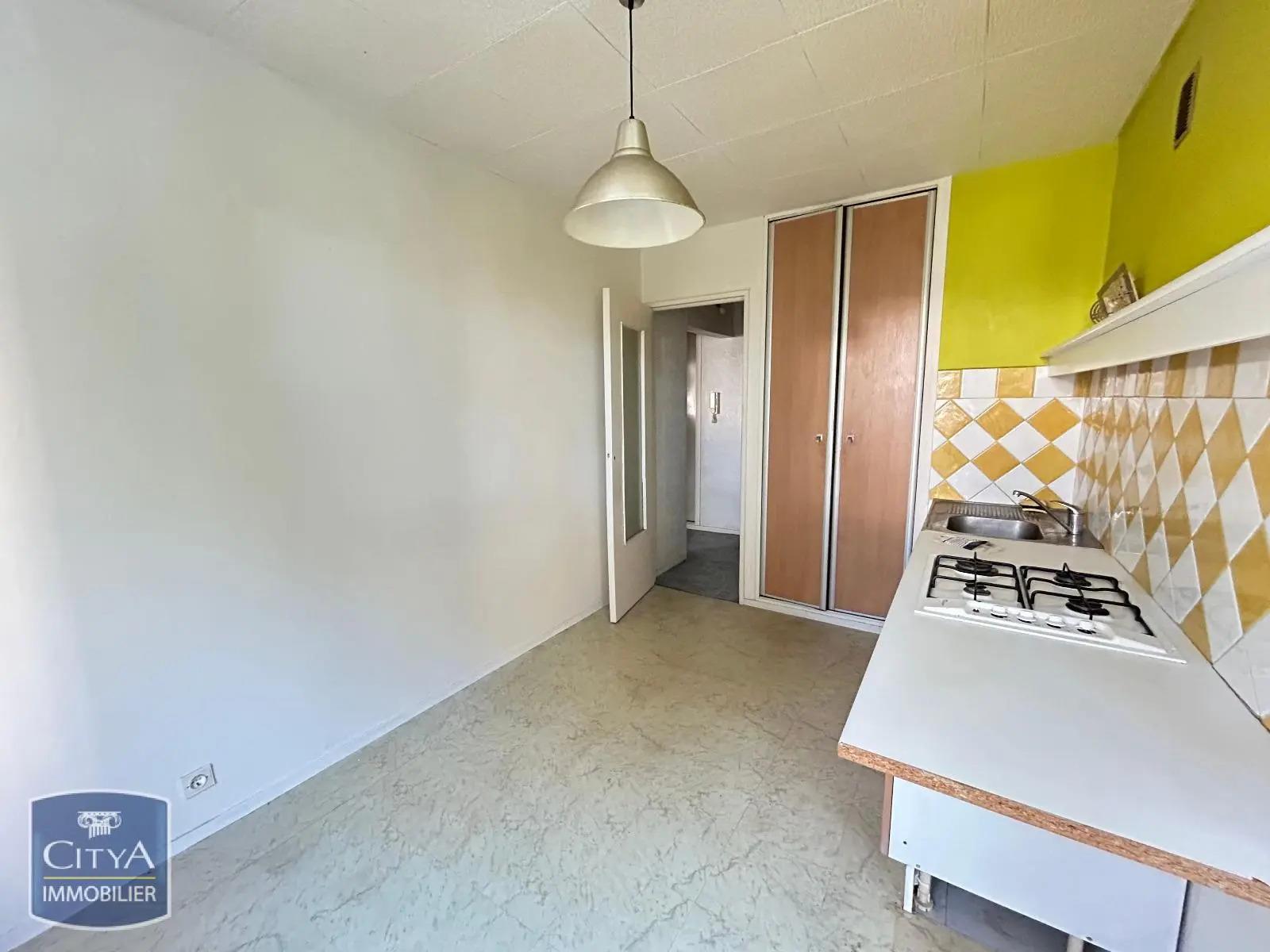 Appartement à louer, 48m², Saint-Etienne