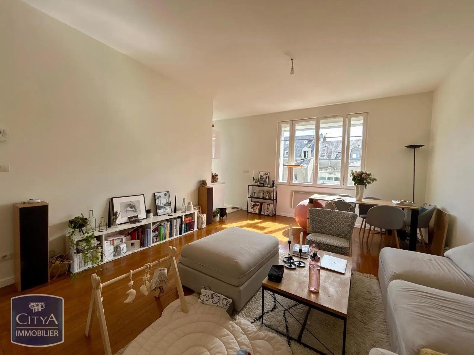 Appartement à louer, 71m², Tours