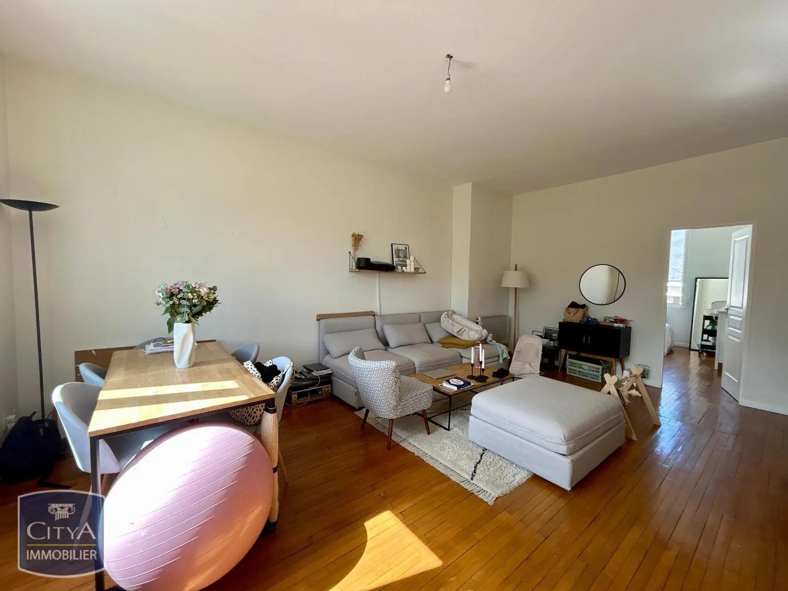 Appartement à louer, 71m², Tours