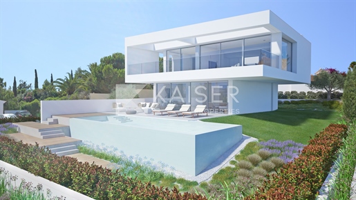 Luxueuse villa flambant neuve avec piscine, garage/sous-sol,