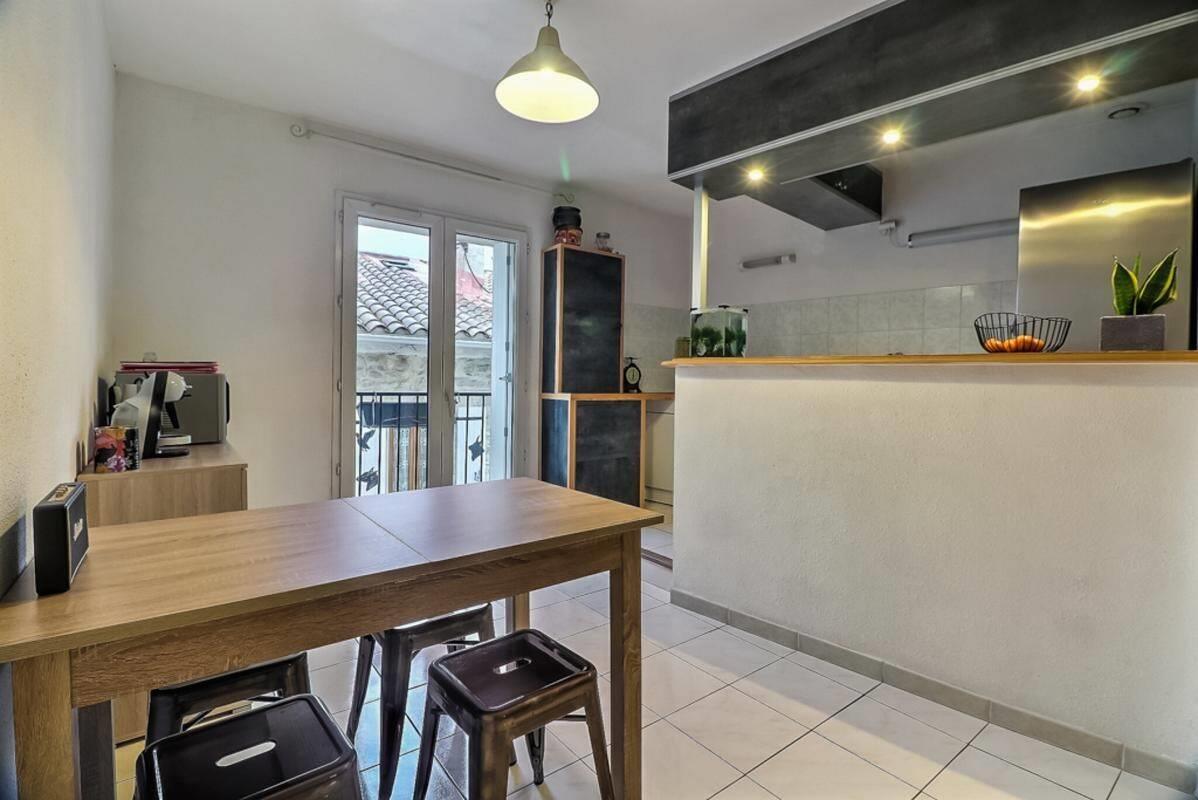 Appartement à louer, 66m², Rodilhan