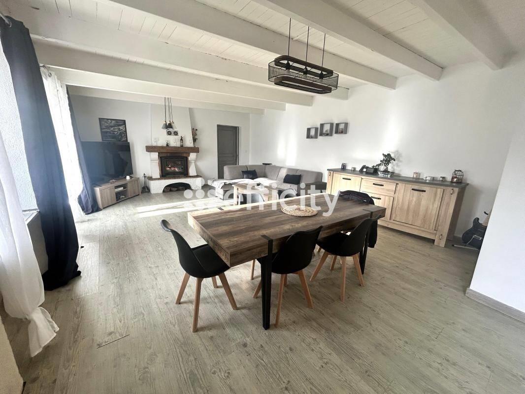 Maison à vendre, 135m², Limalonges