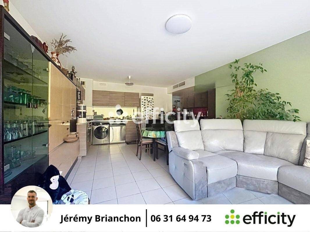 Appartement à vendre, 65m², Peyrolles-en-Provence