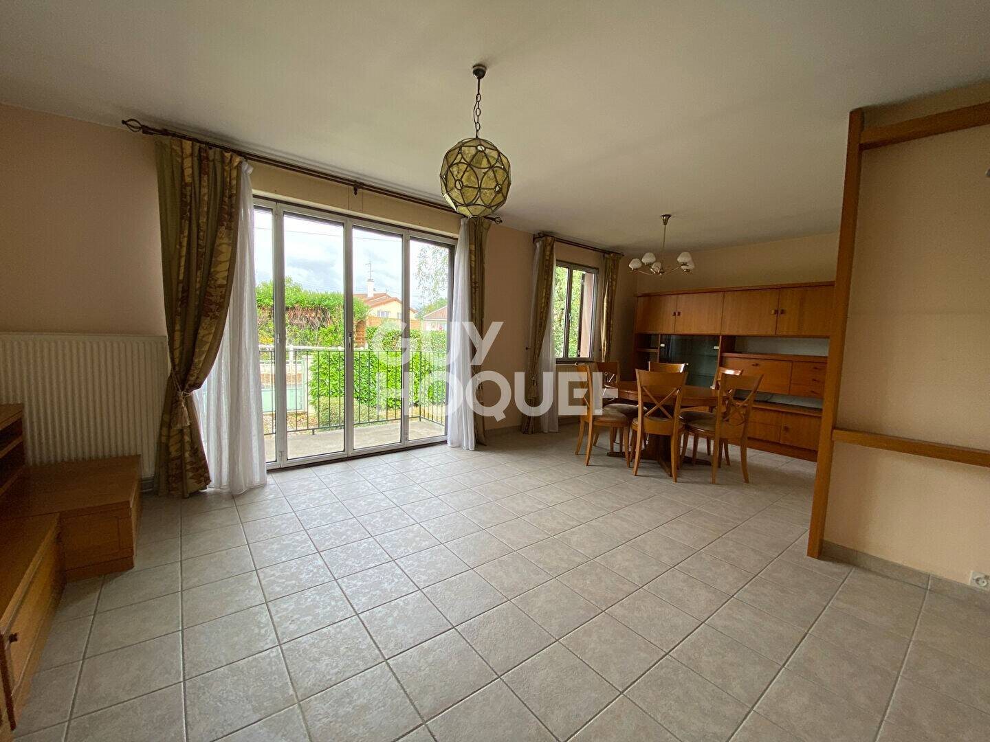 Maison à louer, 72m², Gasville-Oisème