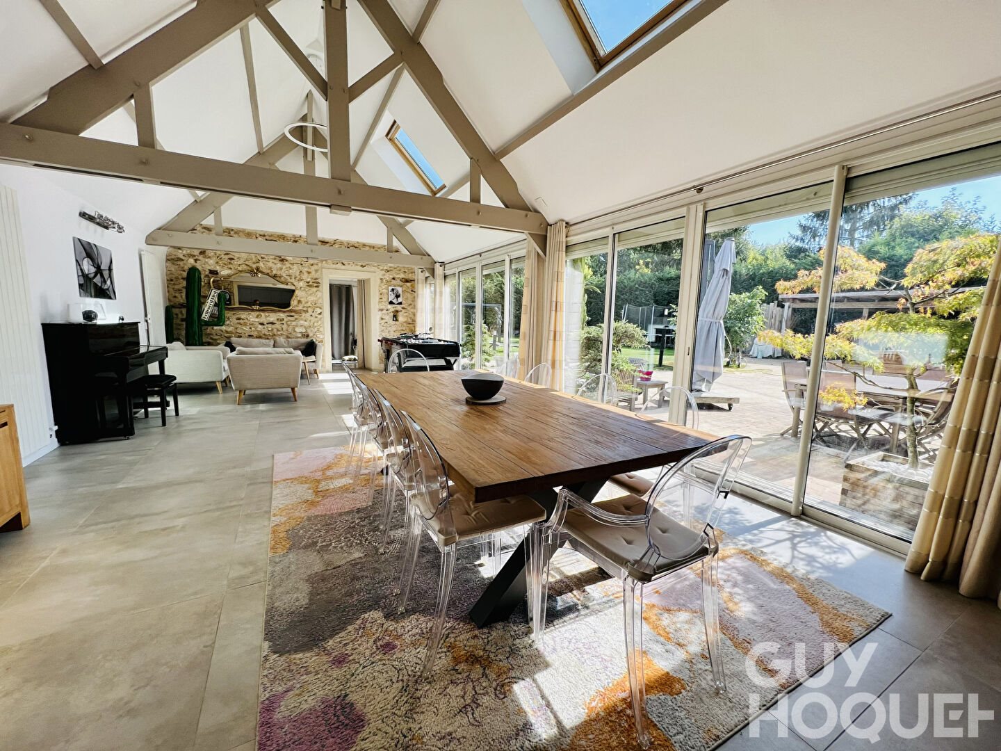 Maison à louer, 262m², Emancé