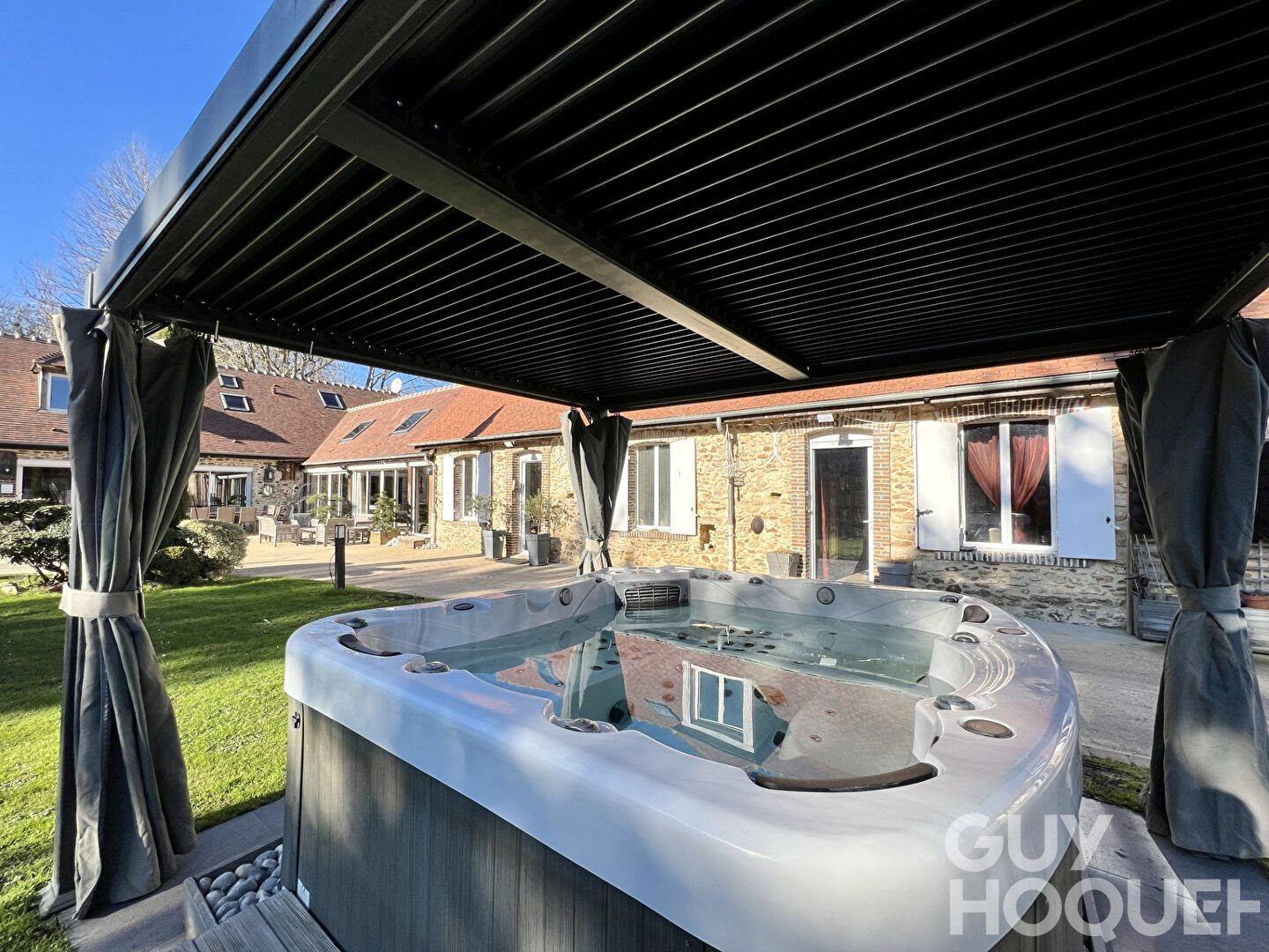 Maison à louer, 262m², Emancé