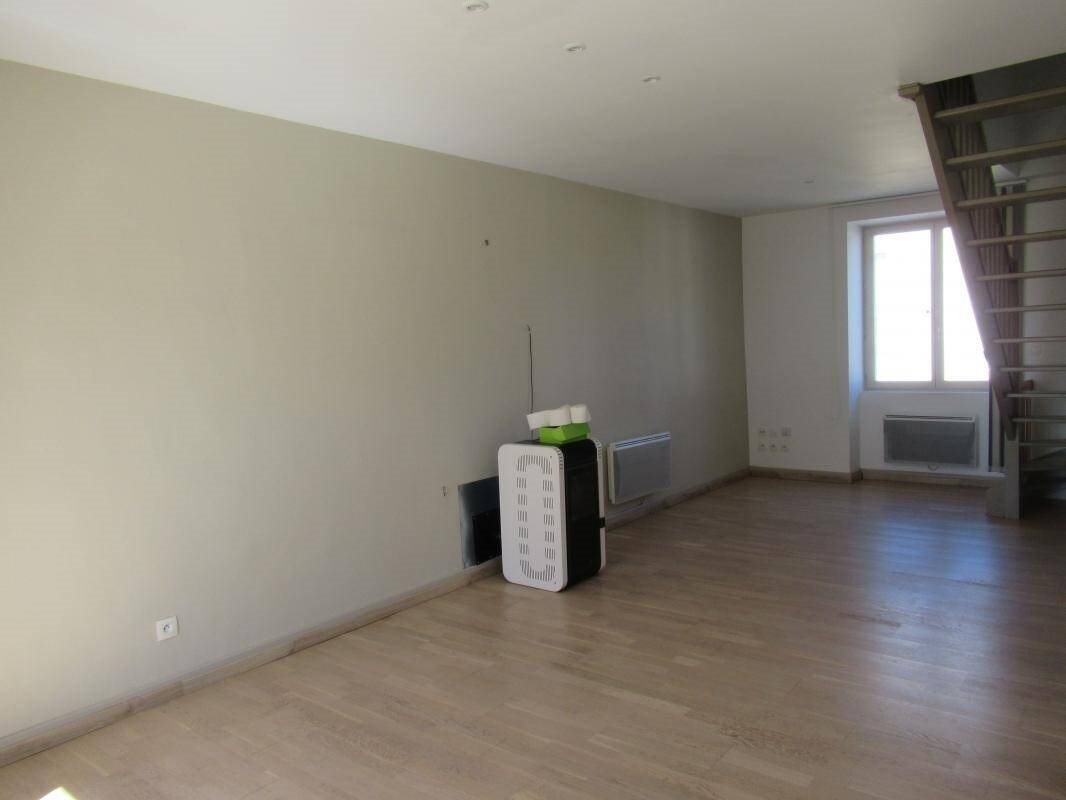Maison à louer, 73m², Saint-Yrieix-la-Perche