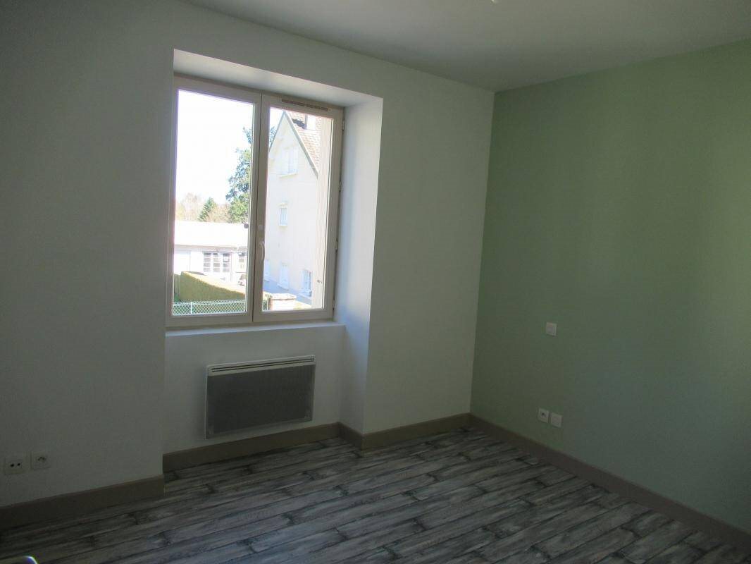 Maison à louer, 73m², Saint-Yrieix-la-Perche