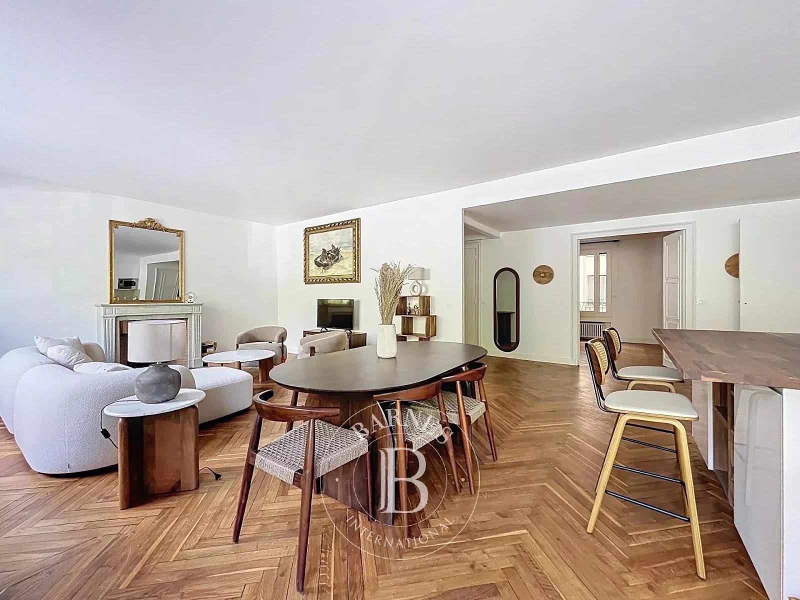 Appartement à louer, 160m², Paris 16ème