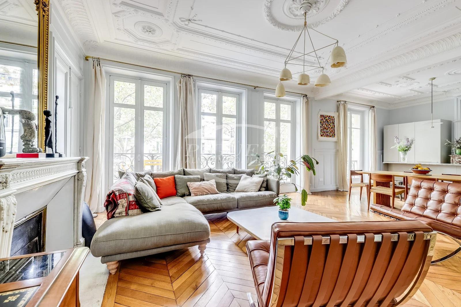 Appartement à louer, 134m², Paris 8ème