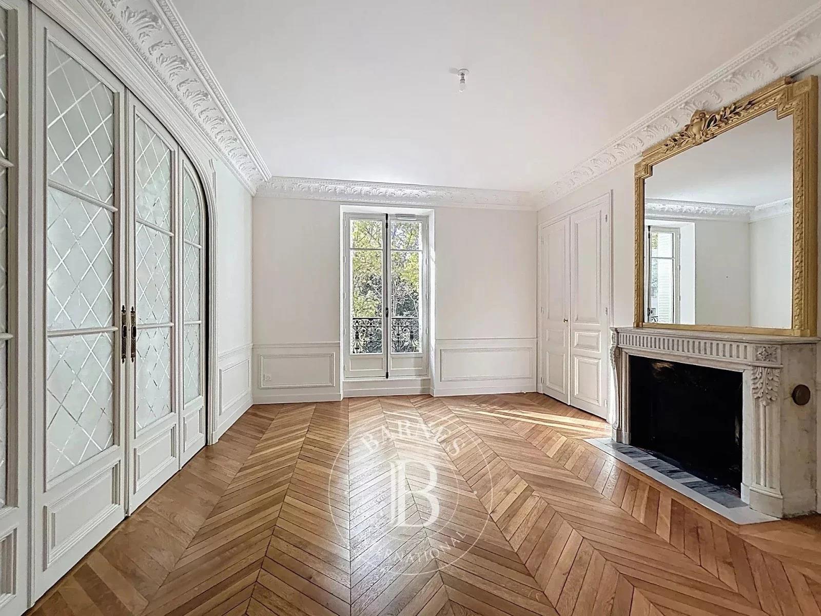 Appartement à louer, 201m², Paris 17ème