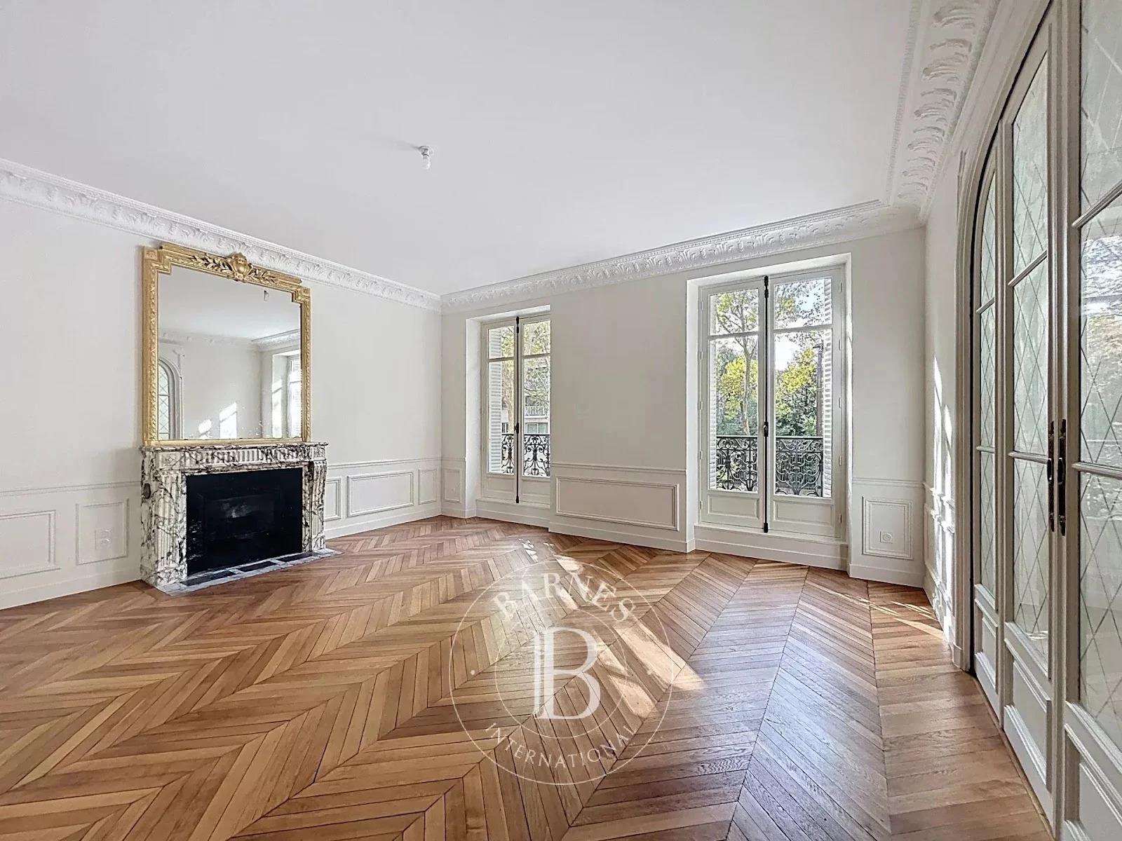 Appartement à louer, 201m², Paris 17ème