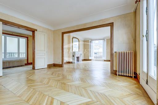 Appartement à louer, 240m², Paris 8ème