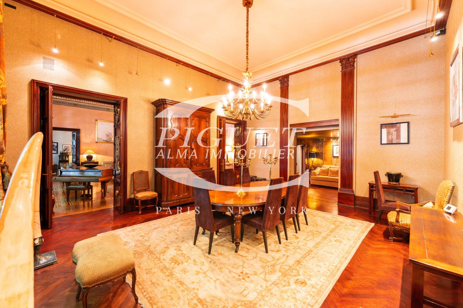 Appartement à louer, 632m², Paris 7ème