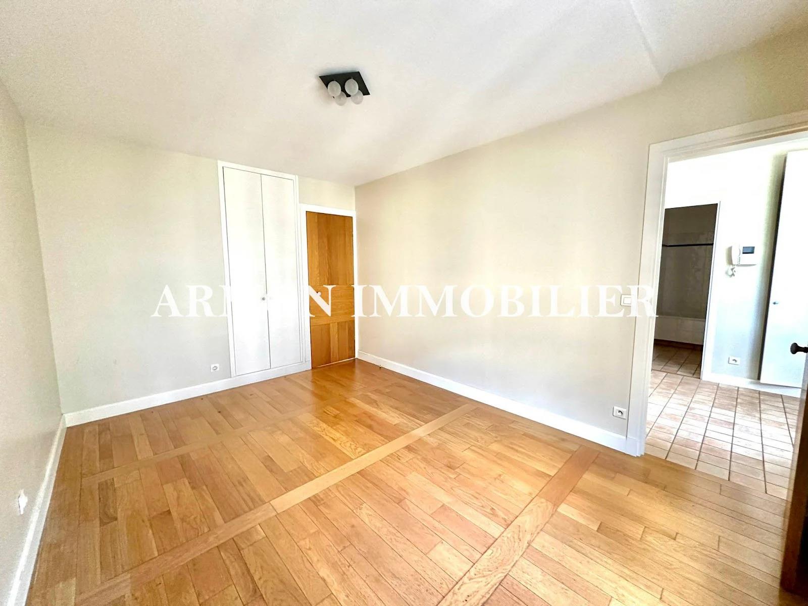 Appartement à louer, 70m², Paris 3ème