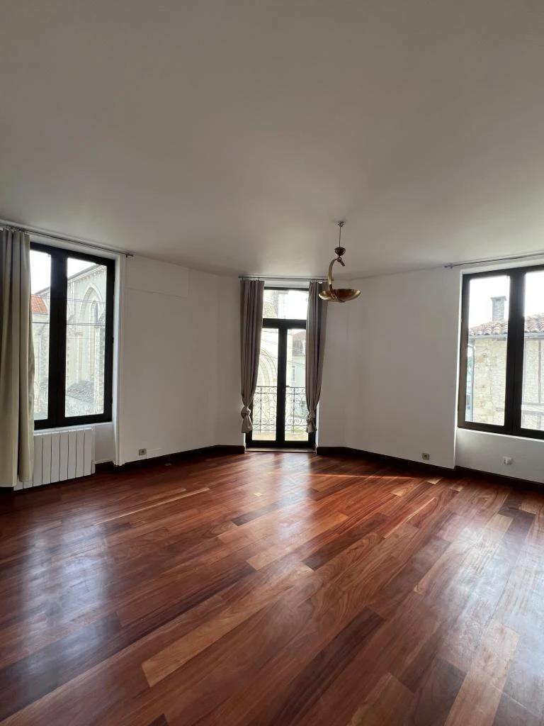 Appartement à louer, 35m², Nontron