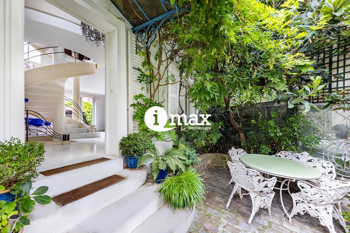 Maison à vendre, 334m², Paris 18ème