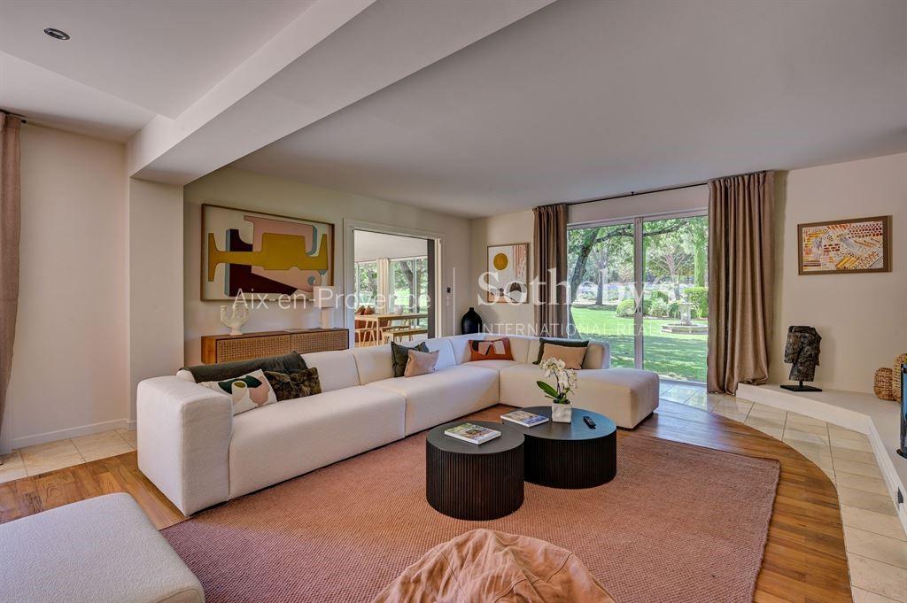 Maison à louer, 660m², Aix-en-Provence