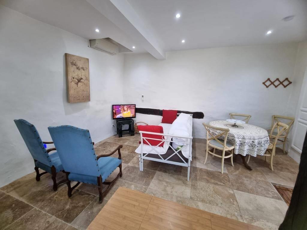 Maison à louer, 80m², Lorgues