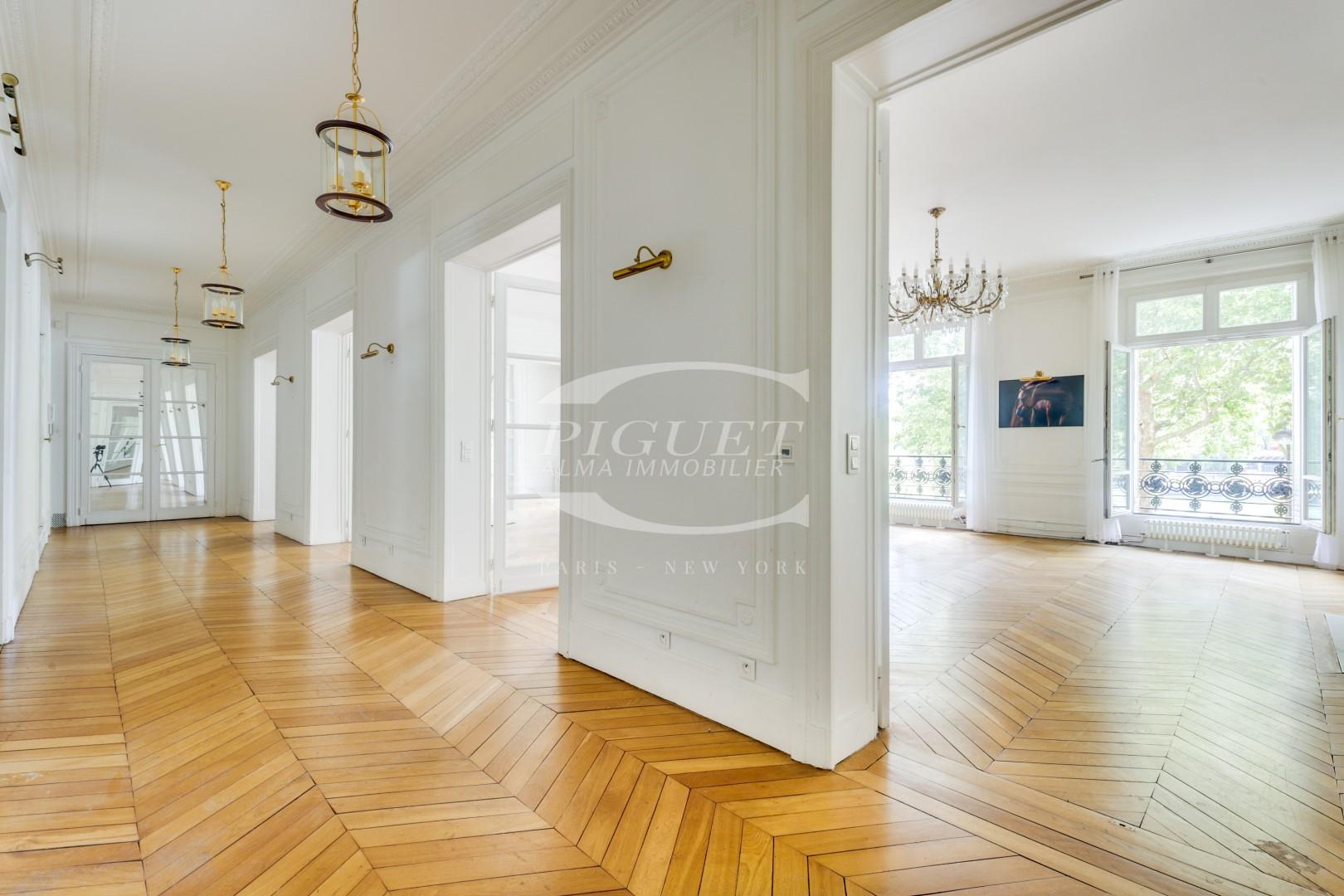Appartement à louer, 270m², Paris 16ème