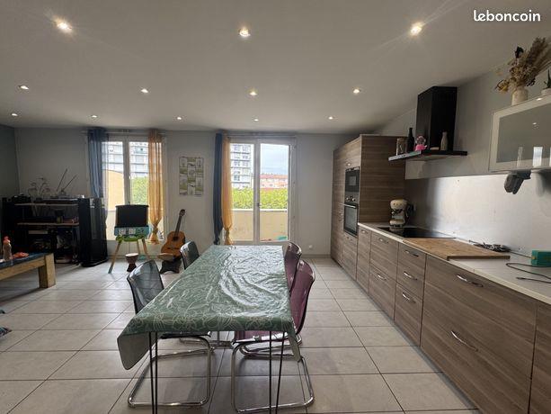 Appartement à louer, 75m², Saint-Etienne