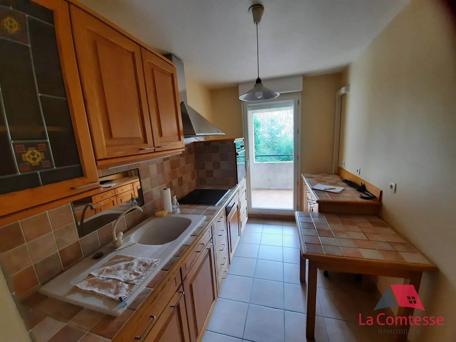 Appartement à louer, 48m², Marseille 8ème