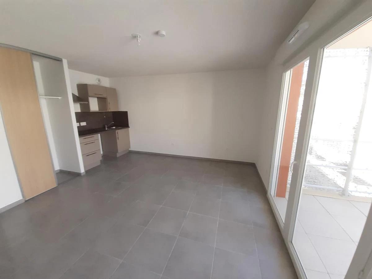 Appartement à louer, 29m², Nîmes
