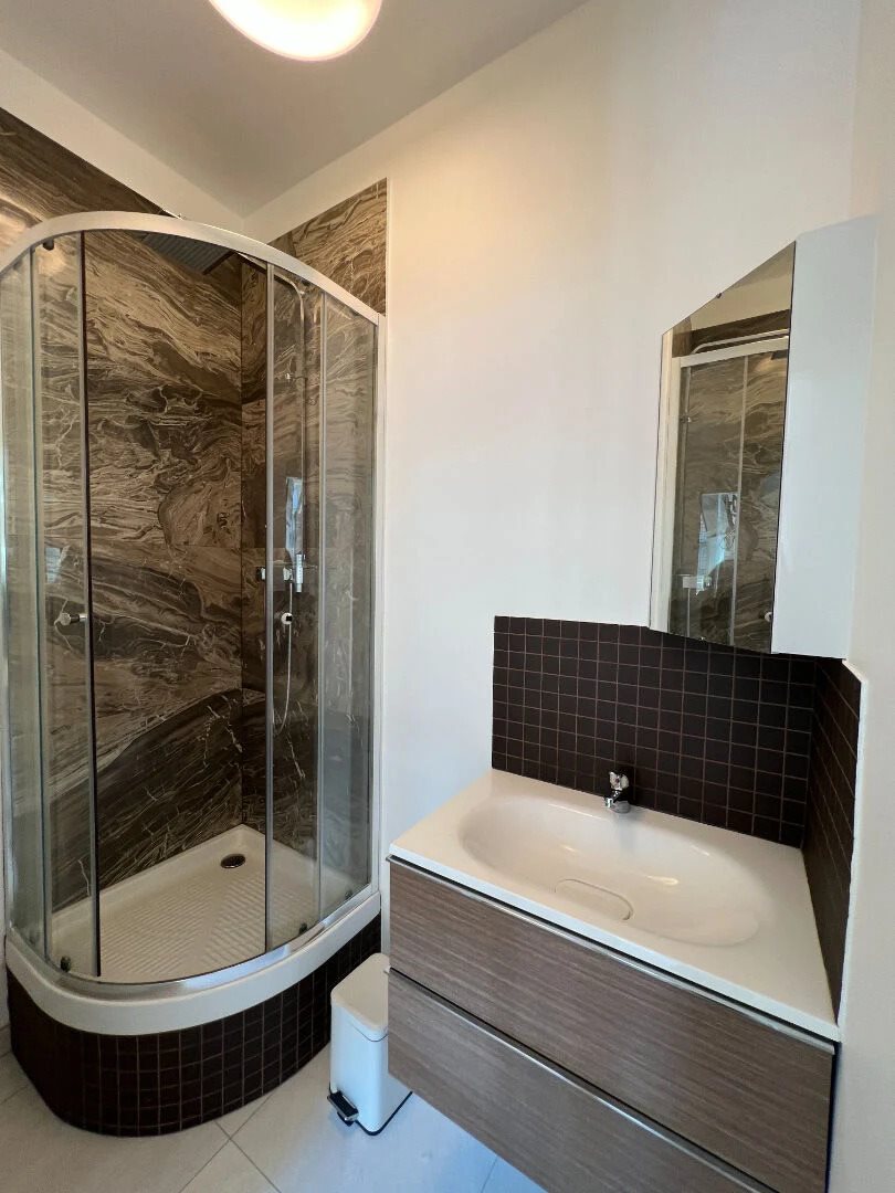 Appartement à louer, 9m², Paris 16ème