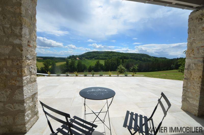 Très belle restauration pour cette grange en pierre, piscine, située sur un terrain d’env. 4900M².