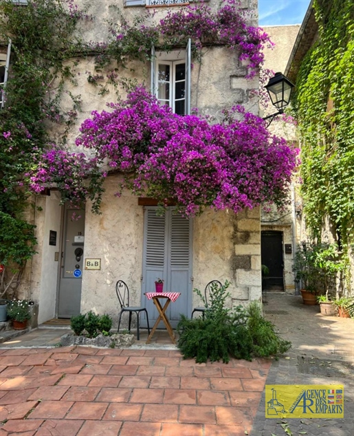 Vecchio Monolocale Di Antibes Con Una Posizione Eccezionale Vicino Ai bastioni