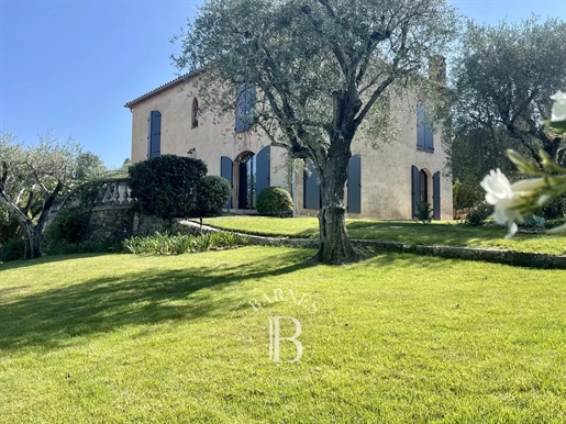 Sole Agent - Renovated Provencal house in absolute calm.