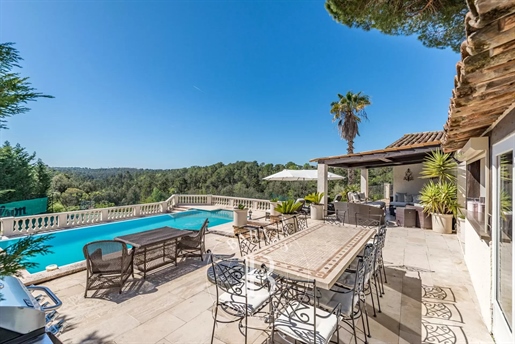 Roquefort-Les-Pins - Unique property with pool and tennis court - Walking distance from all amenitie