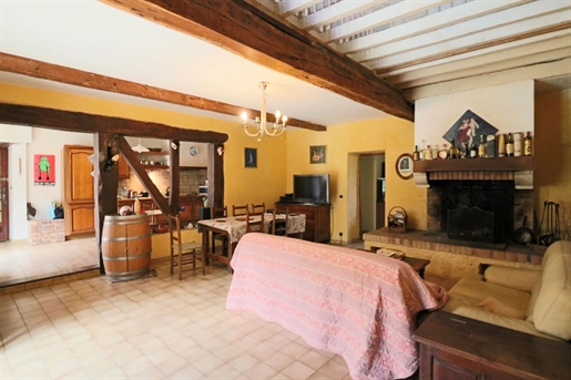 House, 4 bedrooms, 2940m² of land, outbuildings
