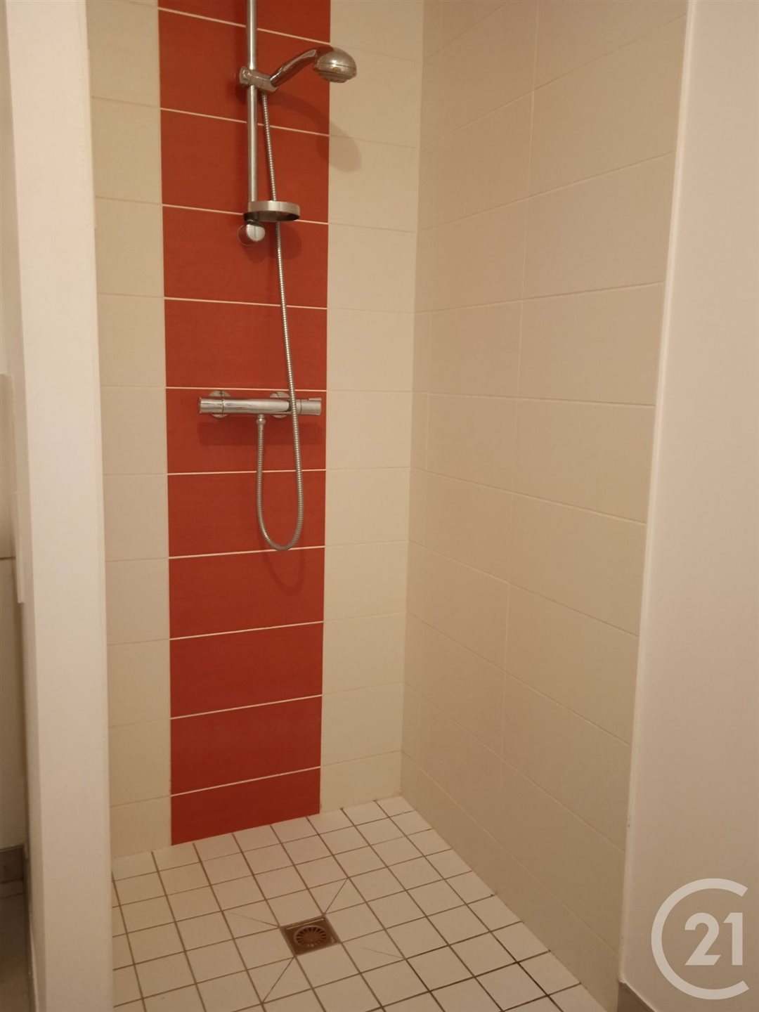 Maison à louer, 73m², Domalain