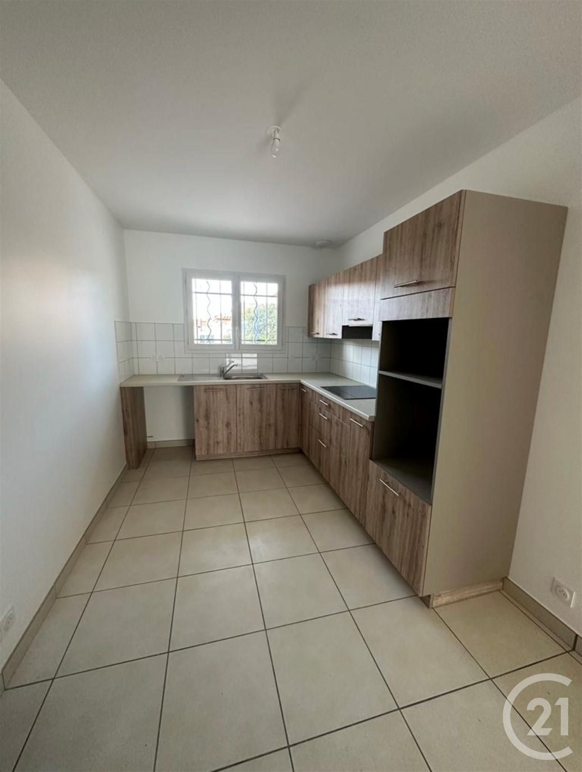 Maison à louer, 101m², Cabestany