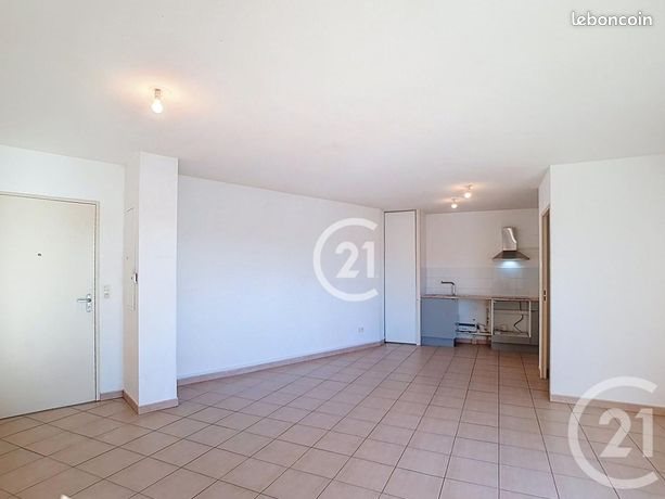 Appartement à louer, 50m², Saint-Martin-de-Crau