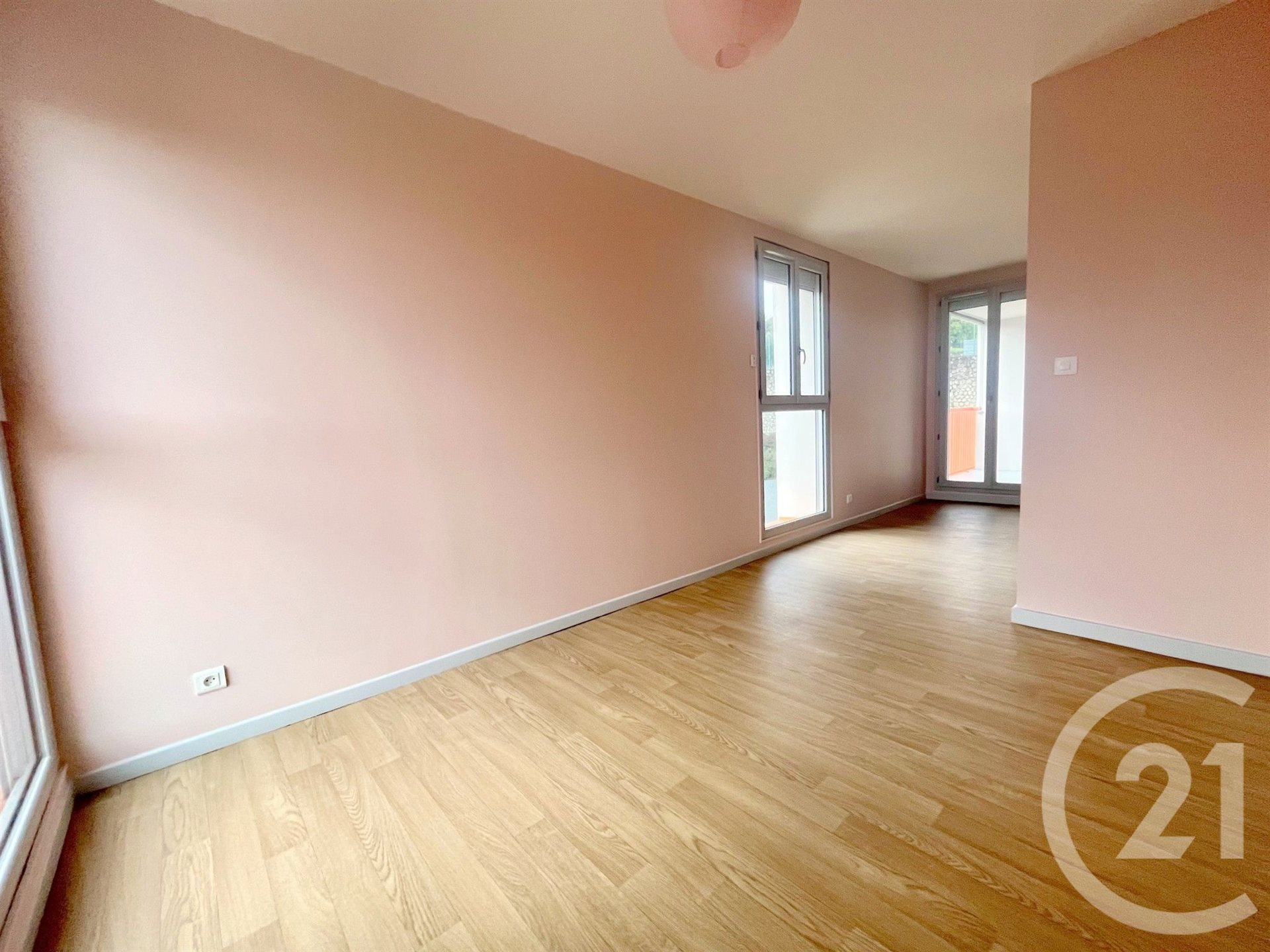 Appartement à louer, 75m², Aubenas