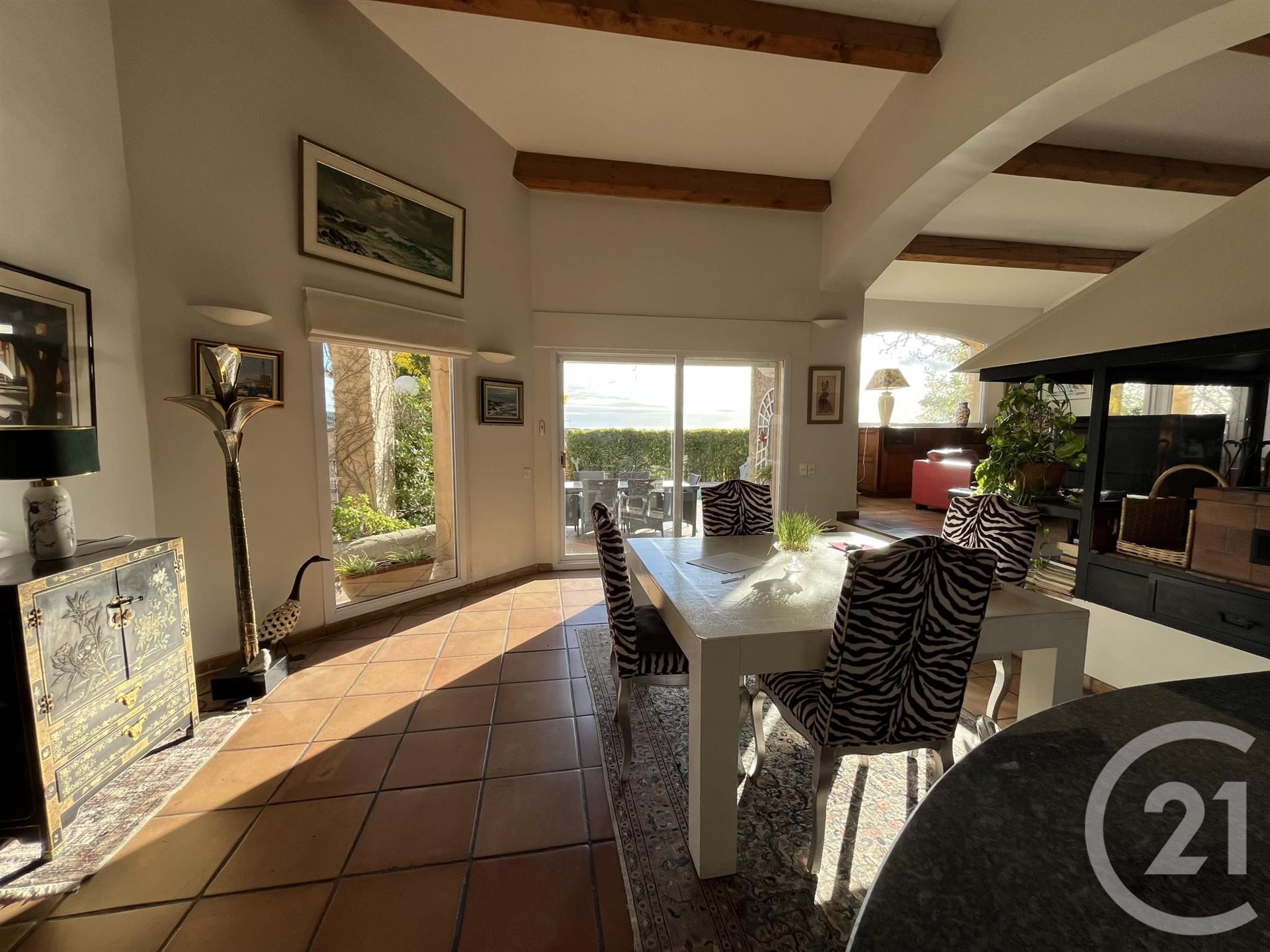 Maison à vendre, 156m², Saint-Mitre-les-Remparts