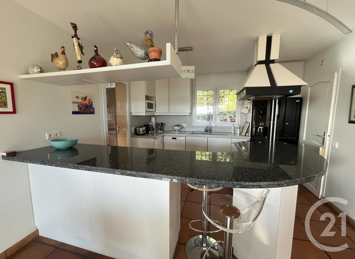 Maison à vendre, 156m², Saint-Mitre-les-Remparts