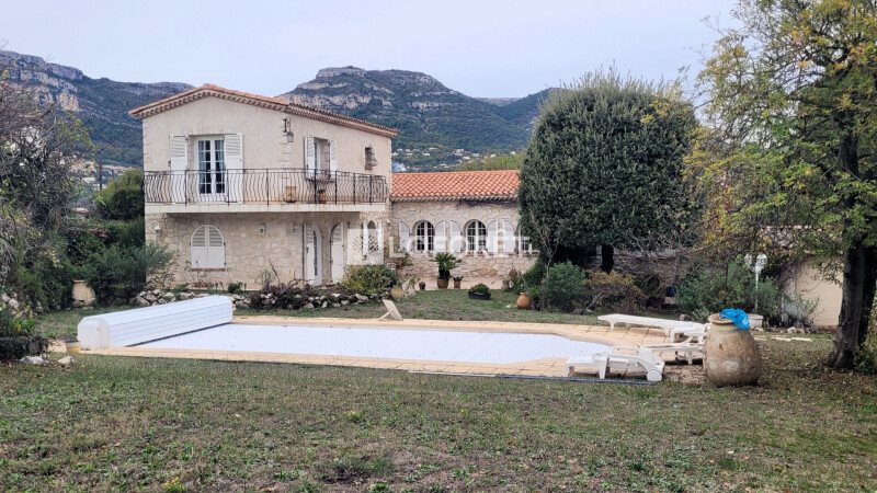 Maison à vendre, 220m², La Gaude