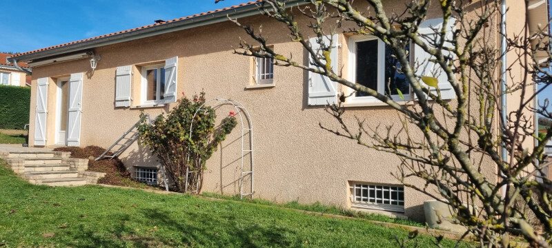 Maison à louer, 99m², Pomeys