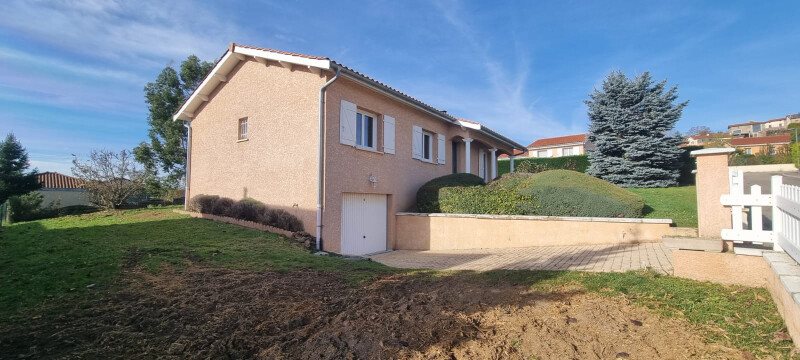 Maison à louer, 99m², Pomeys