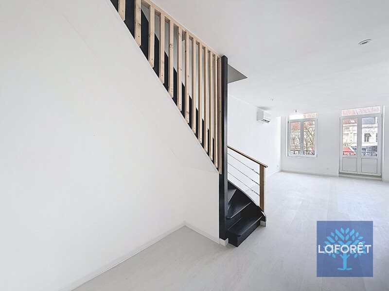 Appartement à louer, 99m², Saint-Amand-les-Eaux