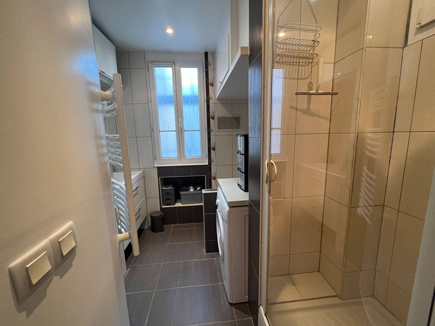 Appartement à louer, 29m², Paris 18ème