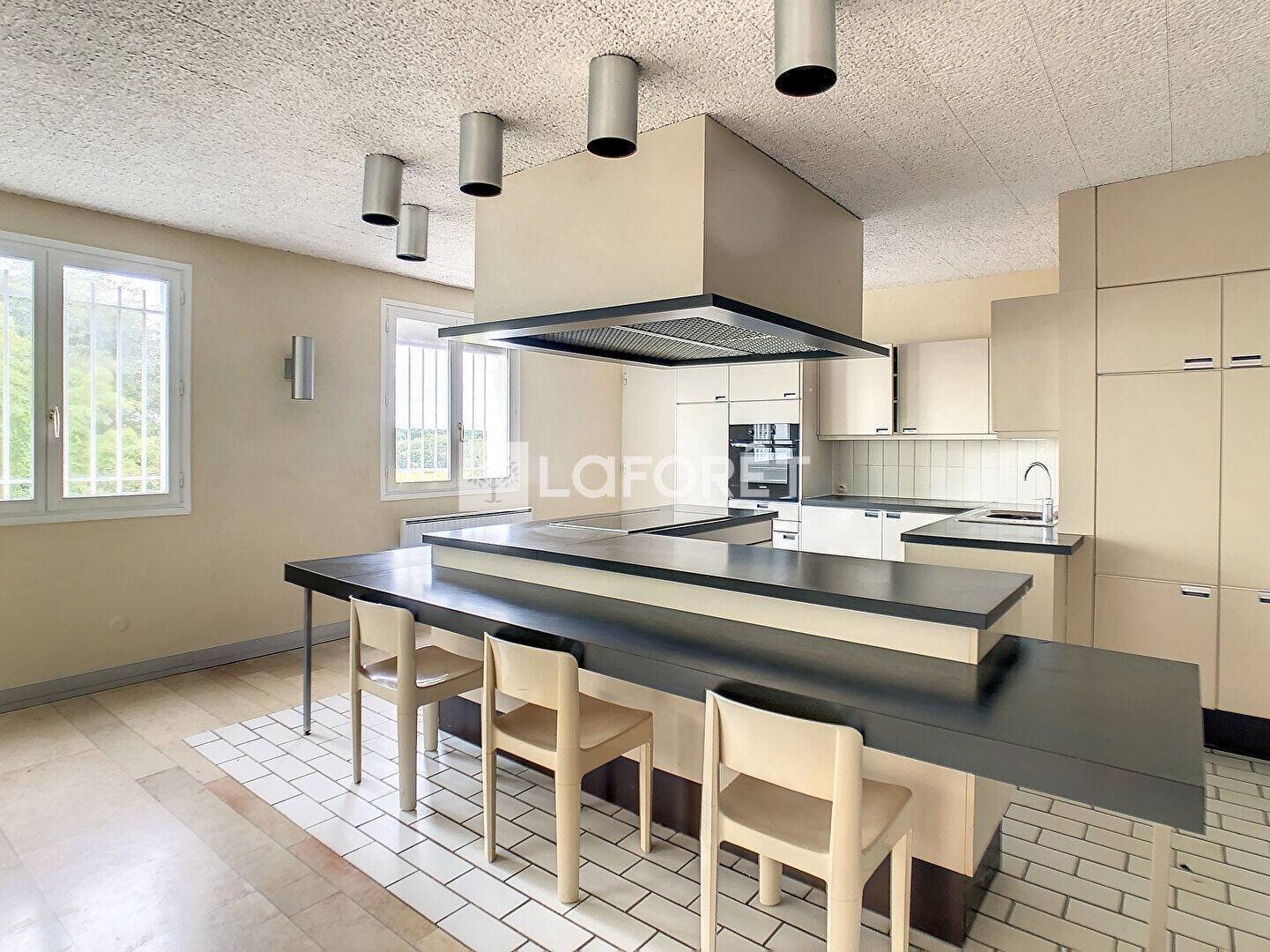 Maison à louer, 202m², Longvilliers