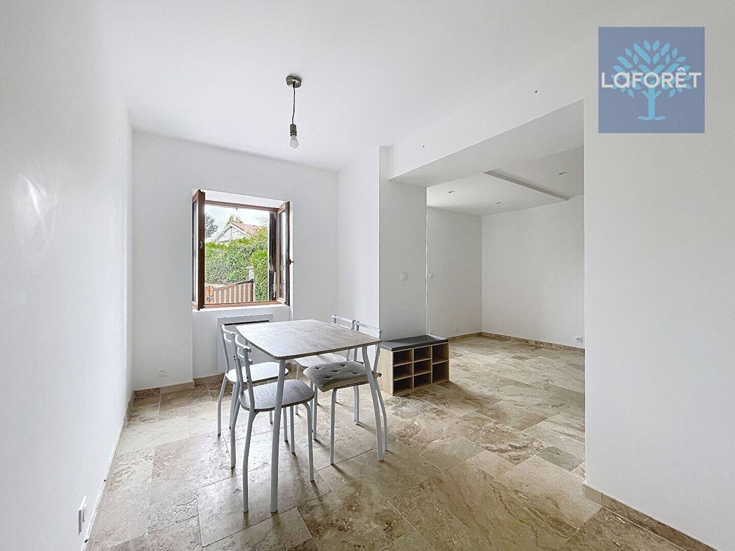 Maison à louer, 46m², Auffargis