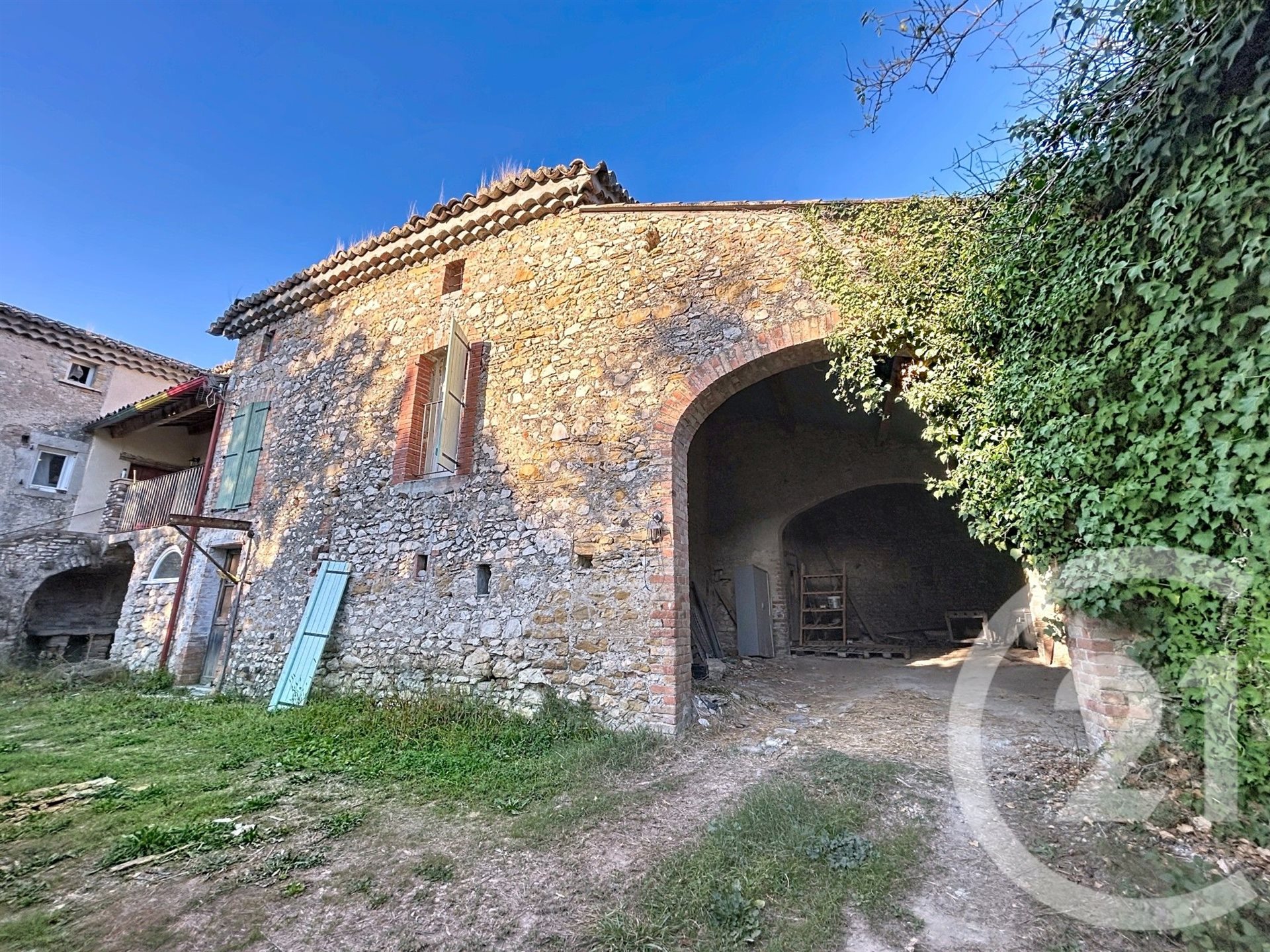 Appartement à vendre, 297m², Saint-Privat-des-Vieux