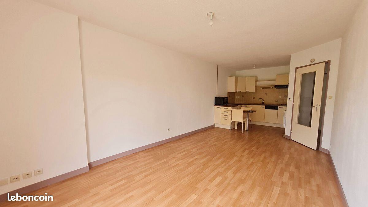 Appartement à louer, 44m², Sens-de-Bretagne