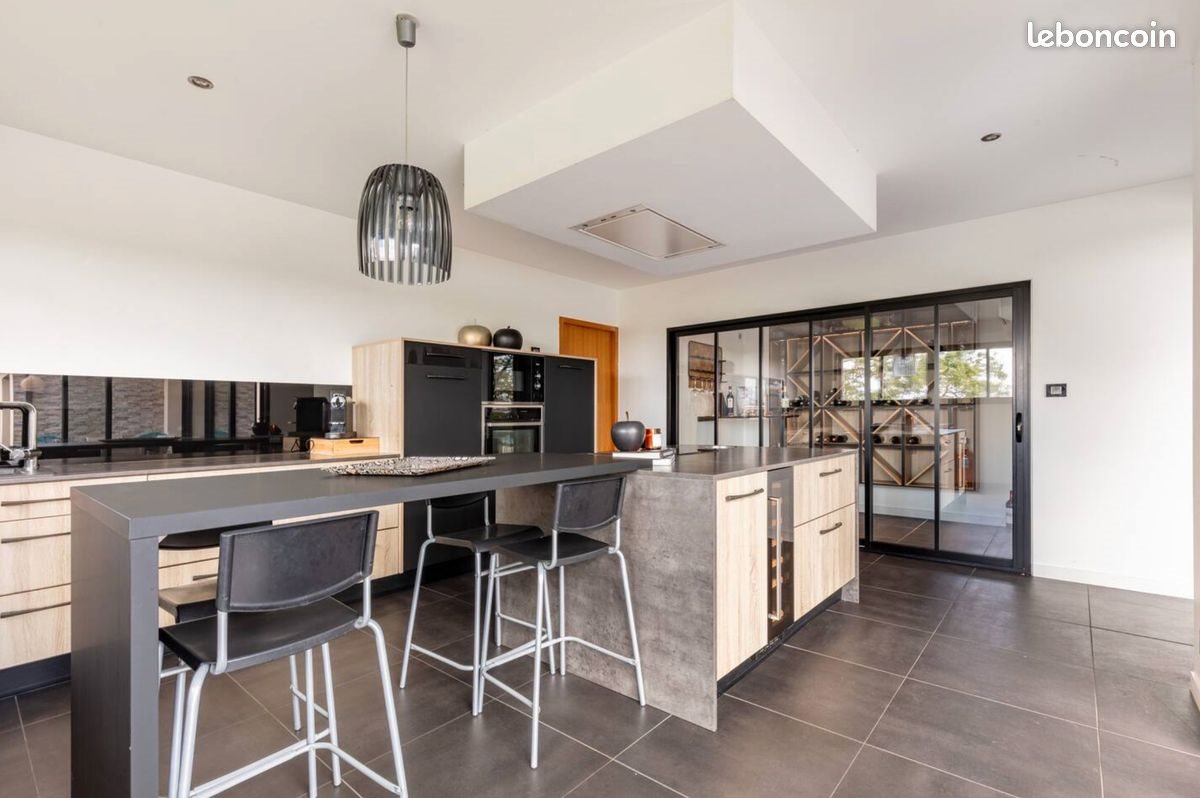 Maison à louer, 200m², Seiches-sur-le-Loir