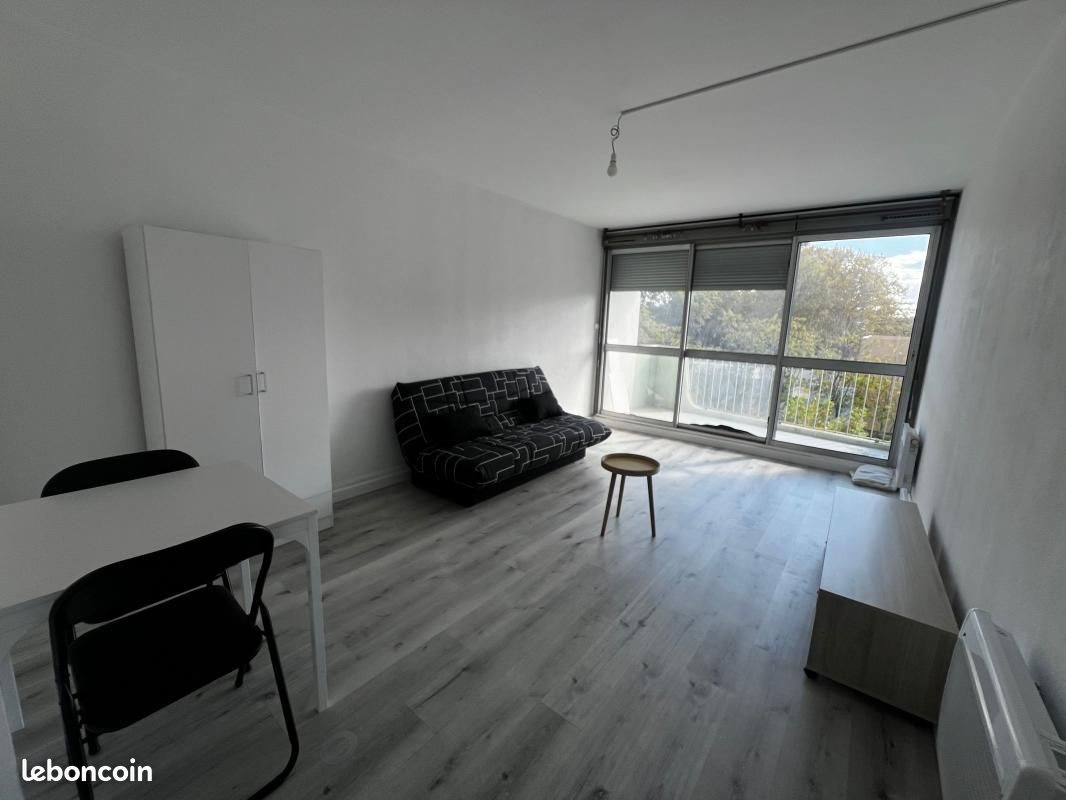 Appartement à louer, 23m², Nîmes